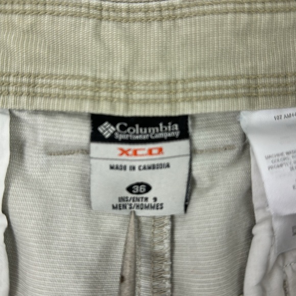 Columbia Men's casual beige shorts - size 36 - Picture 4 of 10
